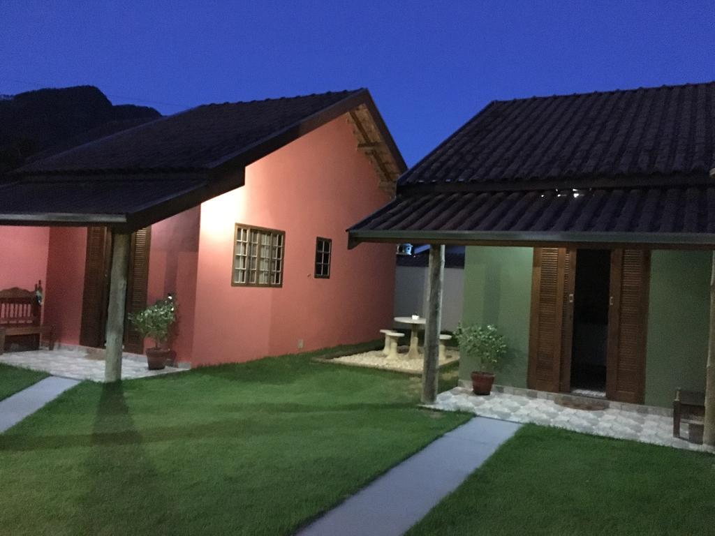 Juquinha Chale Hotel Сао Бенто до Сапукай Екстериор снимка